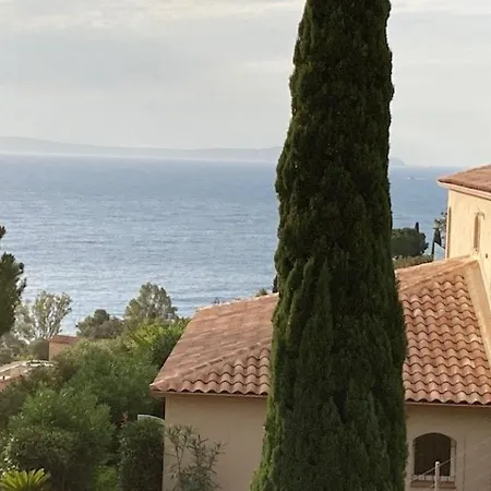 Maison Le Lavandou, 3 Pieces, 6 Personnes - Fr-1-308-155 Holiday home
