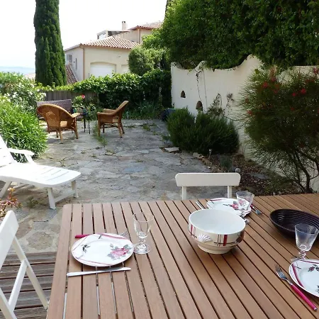 Maison Le Lavandou, 3 Pieces, 6 Personnes - Fr-1-308-155 Holiday home
